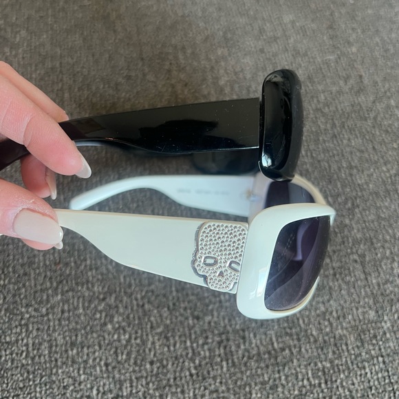 Sun glasses bundle - Picture 3 of 3